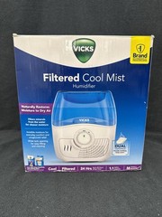 Vicks 1.1 Gal Filter + Cool Moisture Humidifier – White USED