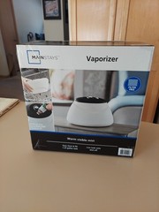 Mainstays Vaporizer / Humidifier 1.25 Gallon Capacity Warm Mist Auto Shut Off