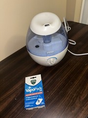 Vicks Cool Mist Humidifier