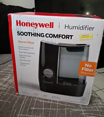 Honeywell Soothing Comfort Warm Mist Humidifier, No Filter, Essential Oil, Black