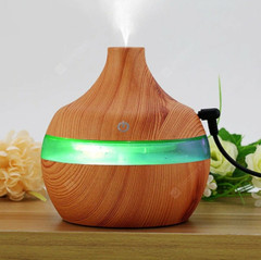 Mini Atomization Humidifier Round Shape USB Portable Air Purifier in Light Wood