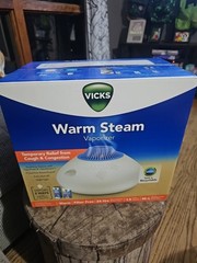 New Sealed Vicks Warm Steam Vaporizer Humidifier with Night Light – 1.5gal