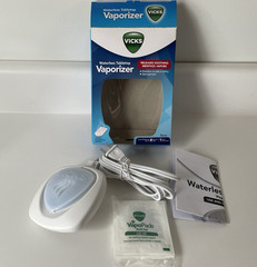 Vicks Model Waterless Tabletop Vaporizer Model V1800-BXN 120VAC 60Hz