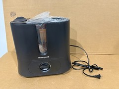 Honeywell Ultrasonic 1.25 gal 300 sq ft Manual Humidifier BLK-4639696