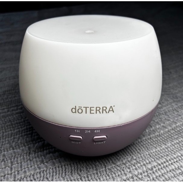 doTERRA Petal Diffuser 2.0 Ultrasonic Essential Oil Humidifier Lavender White