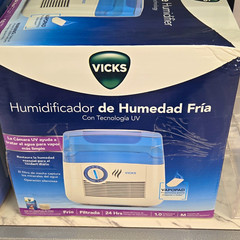 Vicks Cool Mist Humidifier UV Technology 1.0 Gal 24hr Timer Filter White/Blue