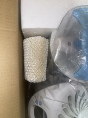 Honeywell Cool Moisture HCM-560 Humidifier With Remote Control New Old Stock !