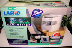 Humidifier Lasko Natural Cascade Model 1100 Pump Evaporative 1100 Sq Ft – NEW
