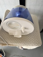 Vicks Ultrasonic Tabletop Humidifier White Blue Adjustable Quiet Medium Room