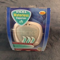 Vicks Waterless Vaporizer V1900 – New – Non-Medicated Comforting Care – Silent