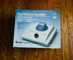 Kaz DynaMist 2000 Cool Mist Moisture Humidifier 2.5 Gallon NEW in SEALED Box