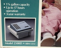 DeVilbiss Cool Mist Humidifier Model 2500D. 1.25 Gallon Capacity, Works