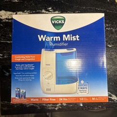 New In Box! Vicks Warm Mist Humidifier VWM845V2 1 Gallon Filterless White Blue