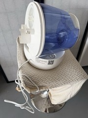 Vicks Ultrasonic Tabletop Humidifier White Blue Adjustable Quiet Medium Room