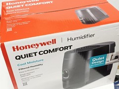 (1)-Honeywell Quiet Comfort Small/Med Room Cool Mist Humidifier HEV320B Sealed