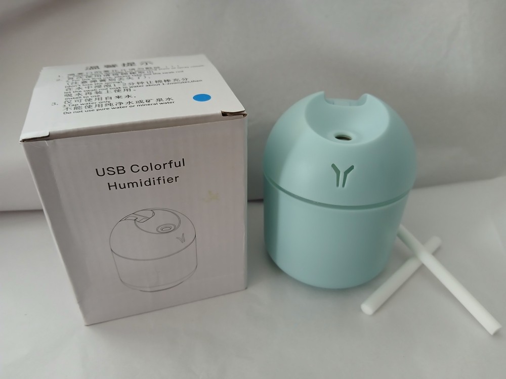 USB mini desktop personal humidifier and nightlight, Blue