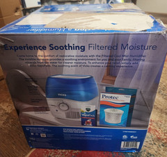 Vicks V4600 1.2gal. Cool Mist Humidifier