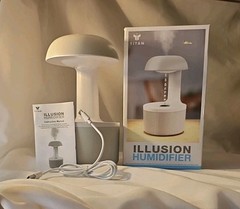 Anti – Gravity Illusion Humidifier- Titan 16.91 fl.oz capacity LED Accent Lights