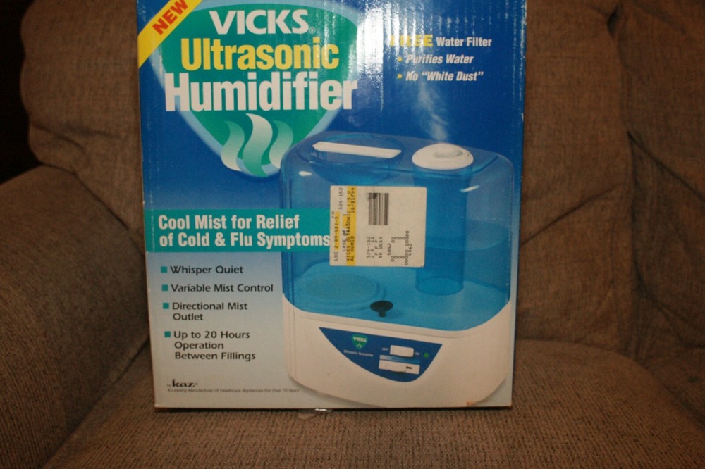 Vicks Ultraquiet Cool Mist Humidifier – White/Blue (V5100) FOR PARTS