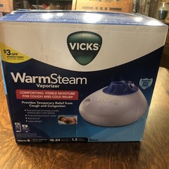 Vicks 1.5 Gallon Steam Vaporizer with Night Light – Blue/White NISB