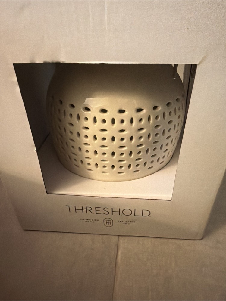 Threshold White Ceramic Diffuser Electric Aromatherapy Cutout Design 300ml
