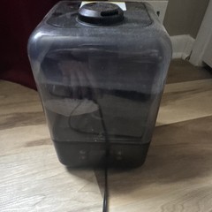 Tabletop Cool Mist Humidifier Portable 1 Gal 80 sq ft 120V Black/Gray