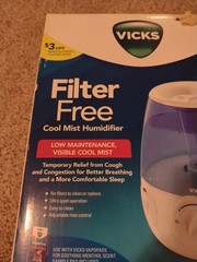 Vicks V4600 1.2gal. Cool Mist Humidifier Filter Free Low Maintenance