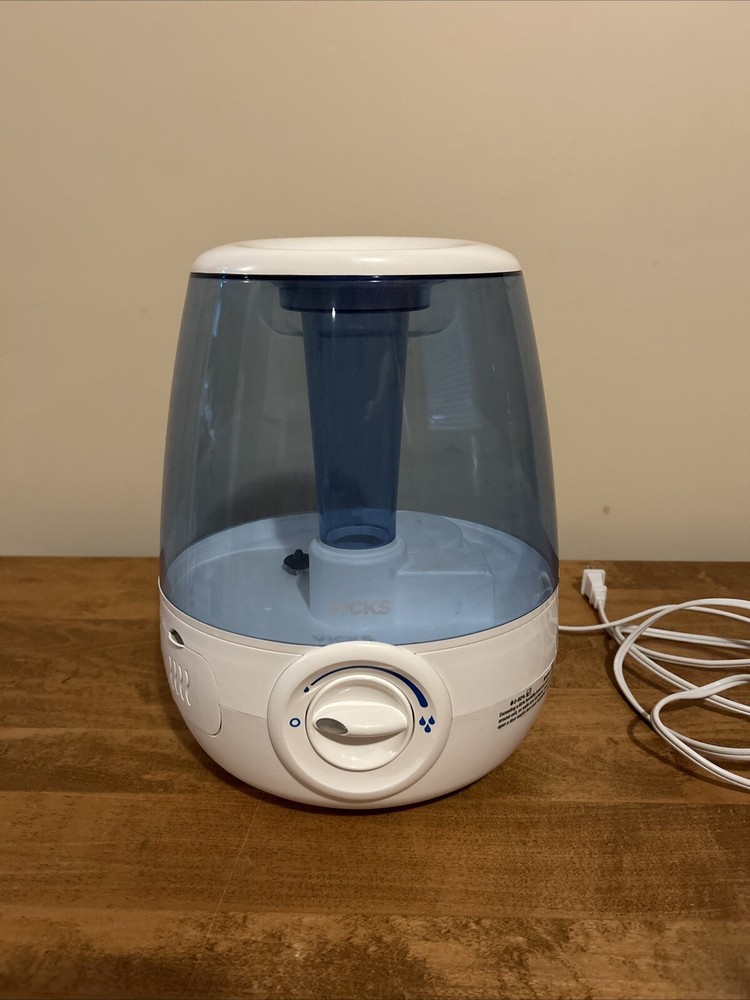 [Used] Vicks V4600 1.2 gallon Filter Free Cool Mist Humidifier