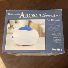 Holmes Revitalizing Aroma Therapy Air Diffuser & 5 Scent Bead Packs In Box HTF