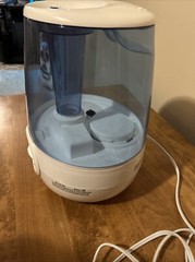 [Used] Vicks V4600 1.2 gallon Filter Free Cool Mist Humidifier