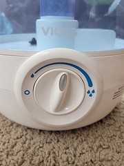 Vicks Filter Free Cool Mist Humidifier V4600 1.2gal