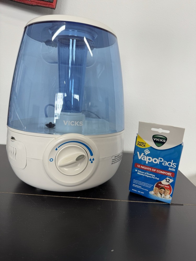 Vicks Filter Free Cool Mist Humidifier 1.2 Gal Capacity Up To 30 hours V4600