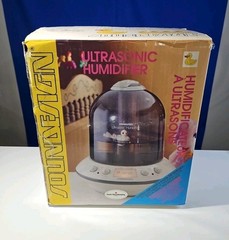 Soundesign Ultrasonic Humidifier Space Age UFO Model 1866C Sound Design 1866