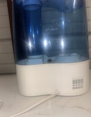 Vicks V5100N Ultra-sonic Humidifier, 1 Gallon, Auto Shut-Off, Filter-Free