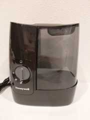 Honeywell HWM845 Warm Mist Humidifier – Black Works Great
