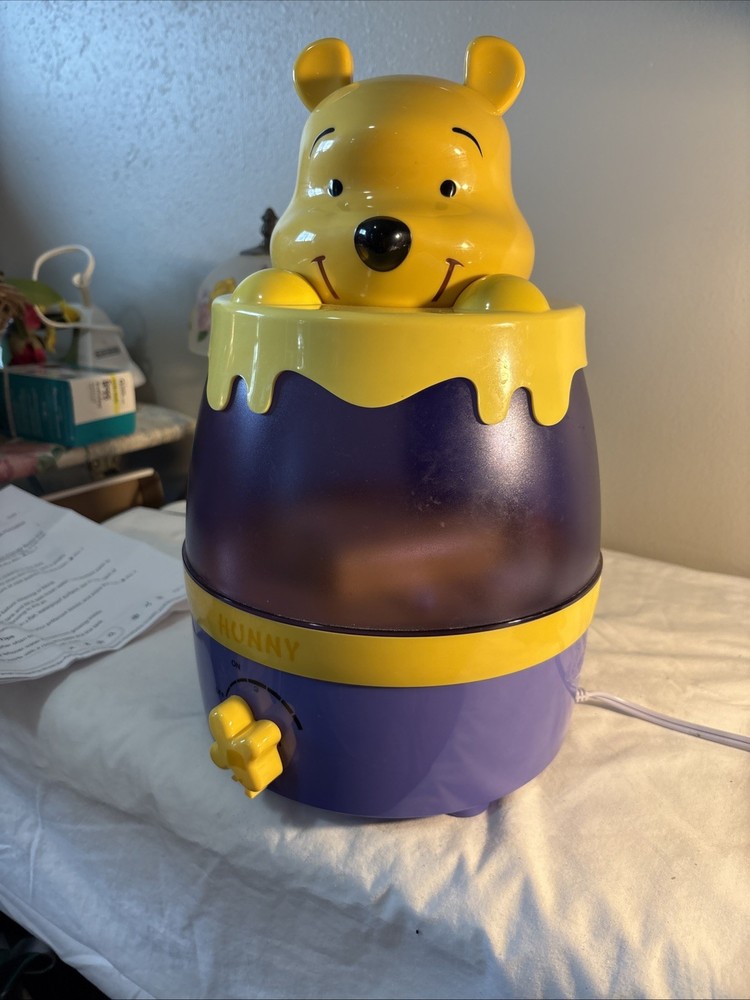 Vintage Disney Ultrasonic Humidifier Cool Mist Winnie The Pooh Night Light 1998