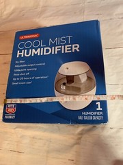 Rite Aid Ultrasonic Cool Mist Humidifier Half Gallon Model LUL520 Health dry air
