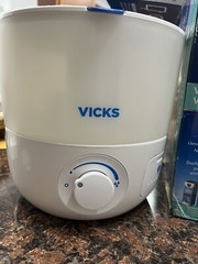 PUR Vicks EasyCare+ Top Fill Filter-Free Cool Mist Humidifier Small Rooms