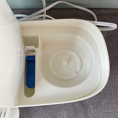 Vicks Warm Mist Humidifier, White and Blue Model #VWM845V1 Mint Condition