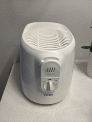 Vicks VEV320 Filtered Cool Moisture Humidifier 0.8 Gallon Tank -Parts-only
