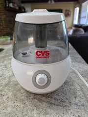 CVS Pharmacy Tabletop Cool Mist Humidifier Adjustable Dial 0.5 Gal 100 sq ft