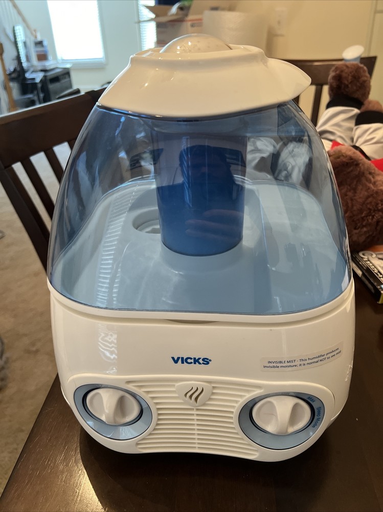 Vicks Starry Night Cool Mist Humidifier, 1 Gallon, 110V, Medium to Large Room