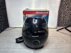 Honeywell MistMate Ultrasonic Cool Mist Humidifier HUL520B Black